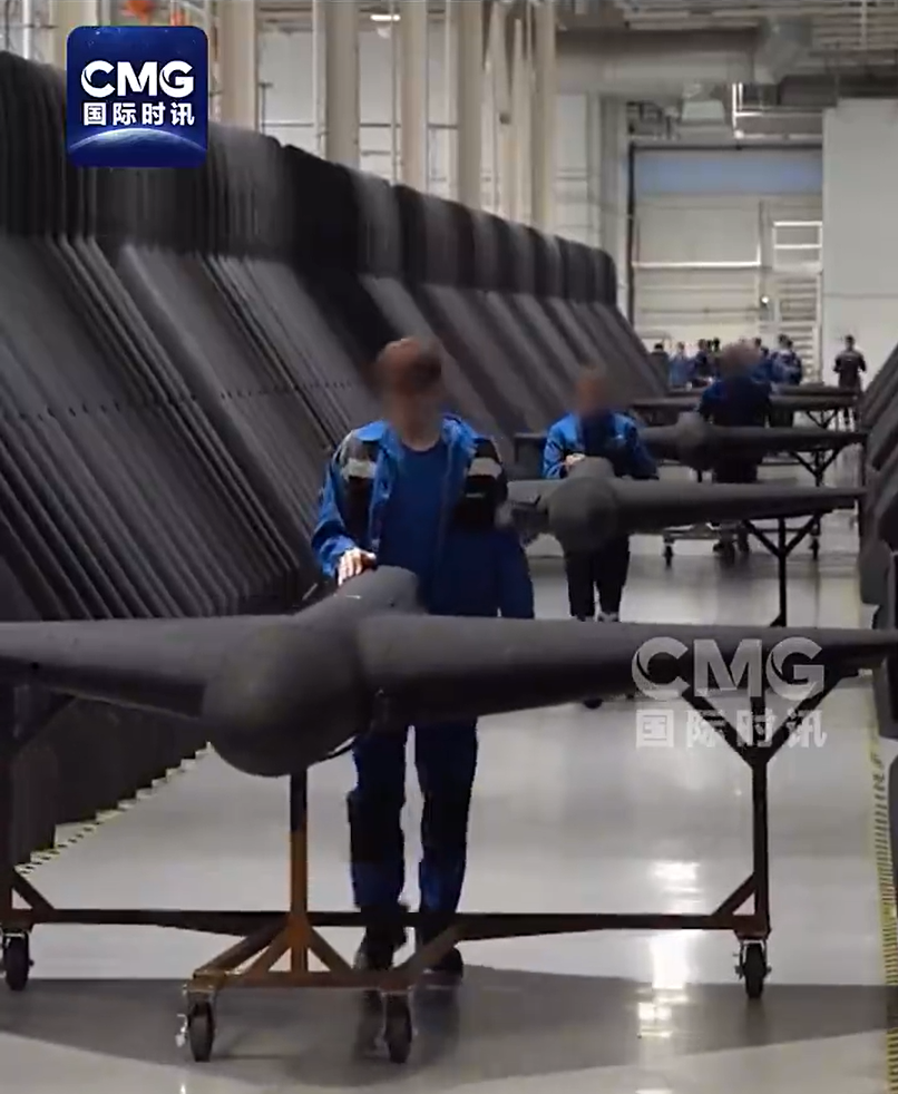 俄媒首次曝光俄攻击型无人机生产画面，产量是原计划的9倍